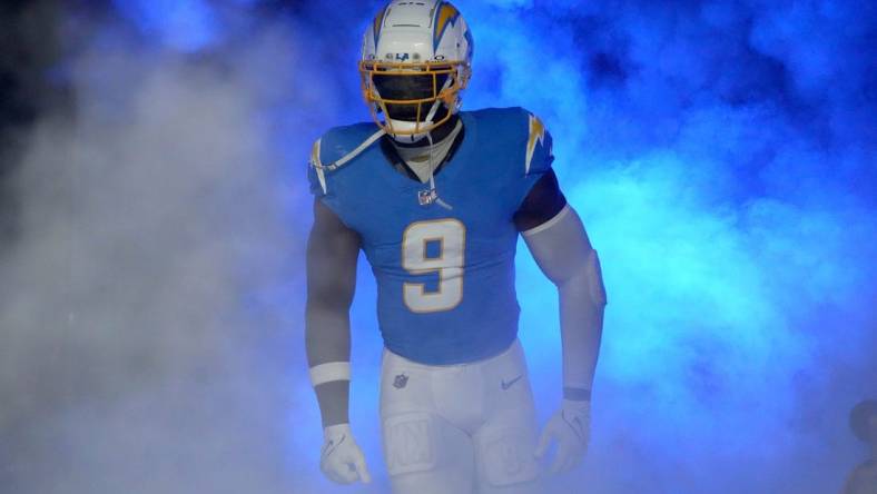 Oct 29, 2023; Inglewood, California, USA; Los Angeles Chargers linebacker Kenneth Murray Jr. (9) enters the field before the game against the Chicago Bears at SoFi Stadium. Mandatory Credit: Kirby Lee-USA TODAY Sports