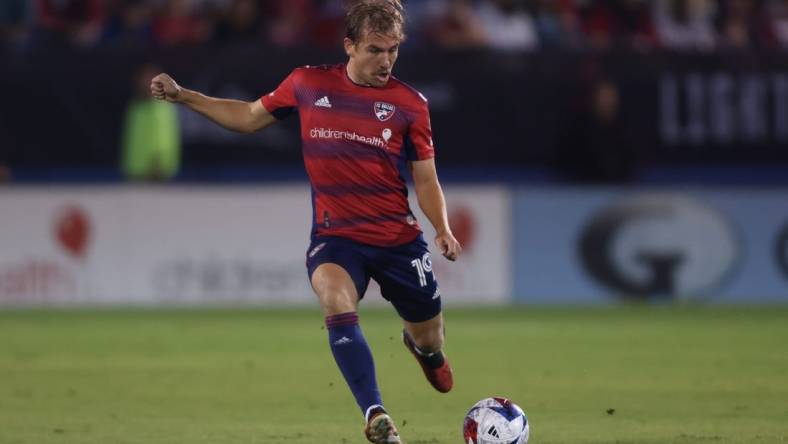 Nov 4, 2023; Frisco, Texas, USA; FC Dallas midfielder Paxton Pomykal (19) controls the ball during the first half of of game two against Seattle Sounders in a round one match of the 2023 MLS Cup Playoffs at Toyota Stadium. Mandatory Credit: Tim Heitman-USA TODAY Sports