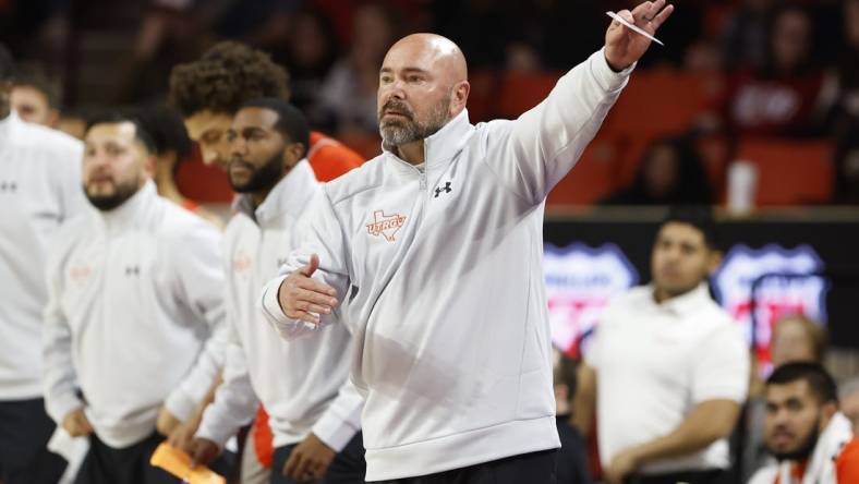 Nov 17, 2023; Norman, Oklahoma, USA; UT Rio Grande Valley Vaqueros head coach Matt Figger gestures during a play against the Oklahoma Sooners during the second half at Lloyd Noble Center. Mandatory Credit: Alonzo Adams-USA TODAY Sports