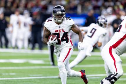 Jan 7, 2024; New Orleans, Louisiana, USA;  Atlanta Falcons running back Cordarrelle Patterson (84) run in the open field against the New Orleans Saints during the second half at Caesars Superdome. Mandatory Credit: Stephen Lew-USA TODAY Sports