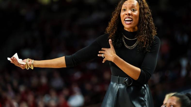 Jan 15, 2024; Columbia, South Carolina, USA; Kentucky Wildcats head coach Kyra Elzy disputes a call against the South Carolina Gamecocks in the first half at Colonial Life Arena. Mandatory Credit: Jeff Blake-USA TODAY Sports