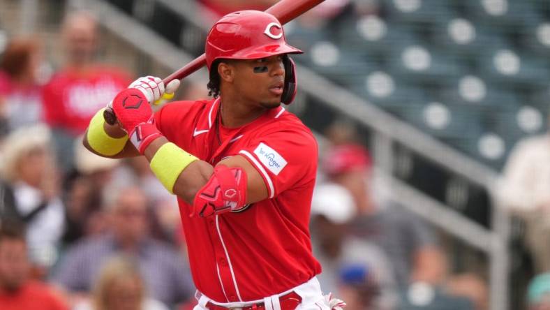 Cincinnati Reds right fielder Jose Barrero (2) at bat in the second inning during a MLB spring training baseball game against the Seattle Mariners, Monday, Feb. 26, 2024, at Goodyear Ballpark in Goodyear, Ariz.