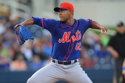 Mar 12, 2024; West Palm Beach, Florida, USA; New York Mets starting pitcher Jose Quintana (62) pitches in the third inning against the Washington Nationals at CACTI Park of the Palm Beaches. Mandatory Credit: Jim Rassol-USA TODAY Sports