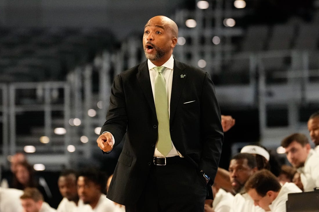 Mar 16, 2024; Fort Worth, TX, USA; South Florida Bulls head coach Amir Abdur-Rahim calls a play against the UAB Blazers during the first half at Dickies Arena. Mandatory Credit: Chris Jones-USA TODAY Sports