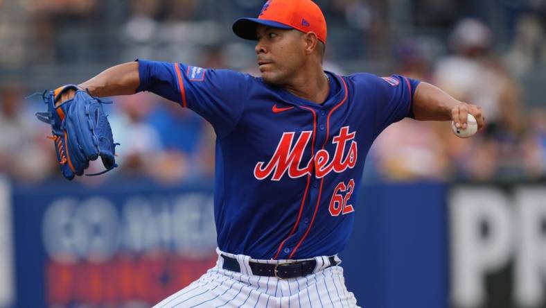 Mar 23, 2024; Port St. Lucie, Florida, USA;  New York Mets starting pitcher Jose Quintana (62) pitches in the first inning against the Houston Astros at Clover Park. Mandatory Credit: Jim Rassol-USA TODAY Sports