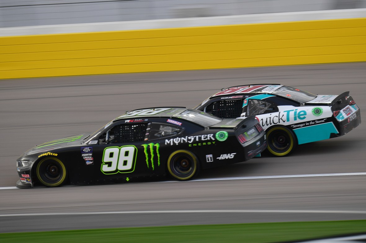 NASCAR Xfinity: LiUNA 300