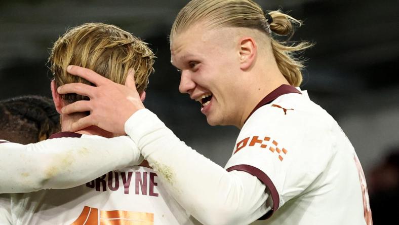 Soccer Football - FA Cup - Fifth Round - Luton Town v Manchester City - Kenilworth Road, Luton, Britain - February 27, 2024 Manchester City's Erling Haaland celebrates scoring their third goal with Kevin De Bruyne REUTERS/David Klein