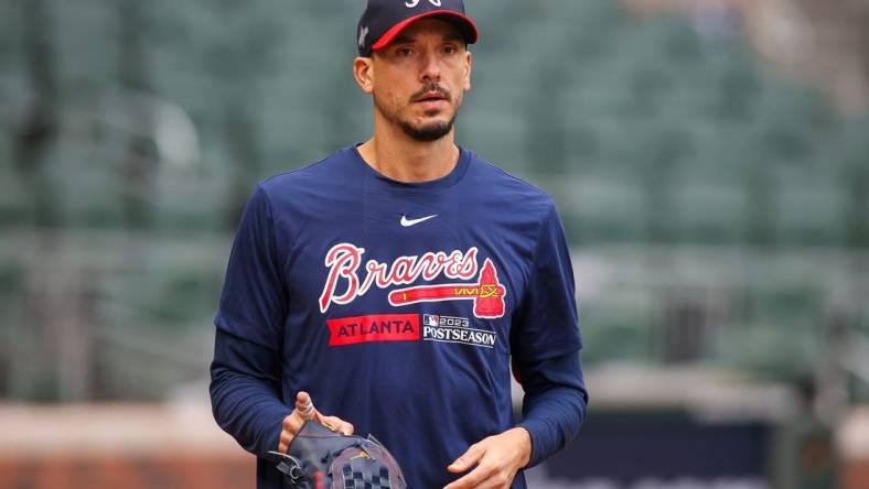 Oct 6, 2023; Atlanta, GA, USA; Atlanta Braves starting pitcher Charlie Morton (50) during a workout before the NLDS against the Philadelphia Phillies at Truist Park. Mandatory Credit: Brett Davis-USA TODAY Sports