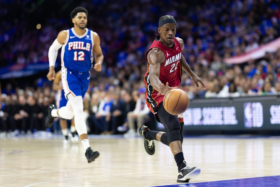 Vibrant Warriors Comeback Falls Short Vs. Thunder After Jimmy Butler Exits With Apparent Knee Injury Scene for Desktop Vibrant Warriors Comeback Falls Short Vs. Thunder After Jimmy Butler Exits With Apparent Knee Injury Scene for Desktop