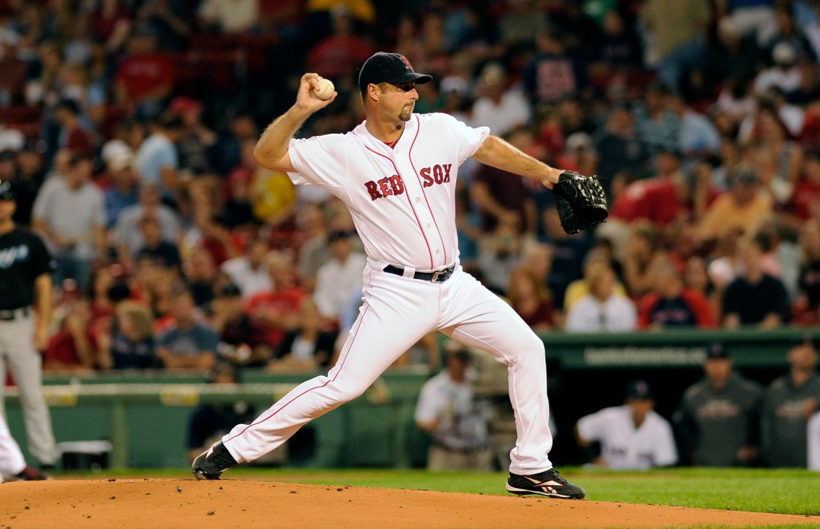 Members of 2004 Boston Red Sox reportedly have turned on Curt Schilling after he went public with Tim Wakefield’s cancer battle