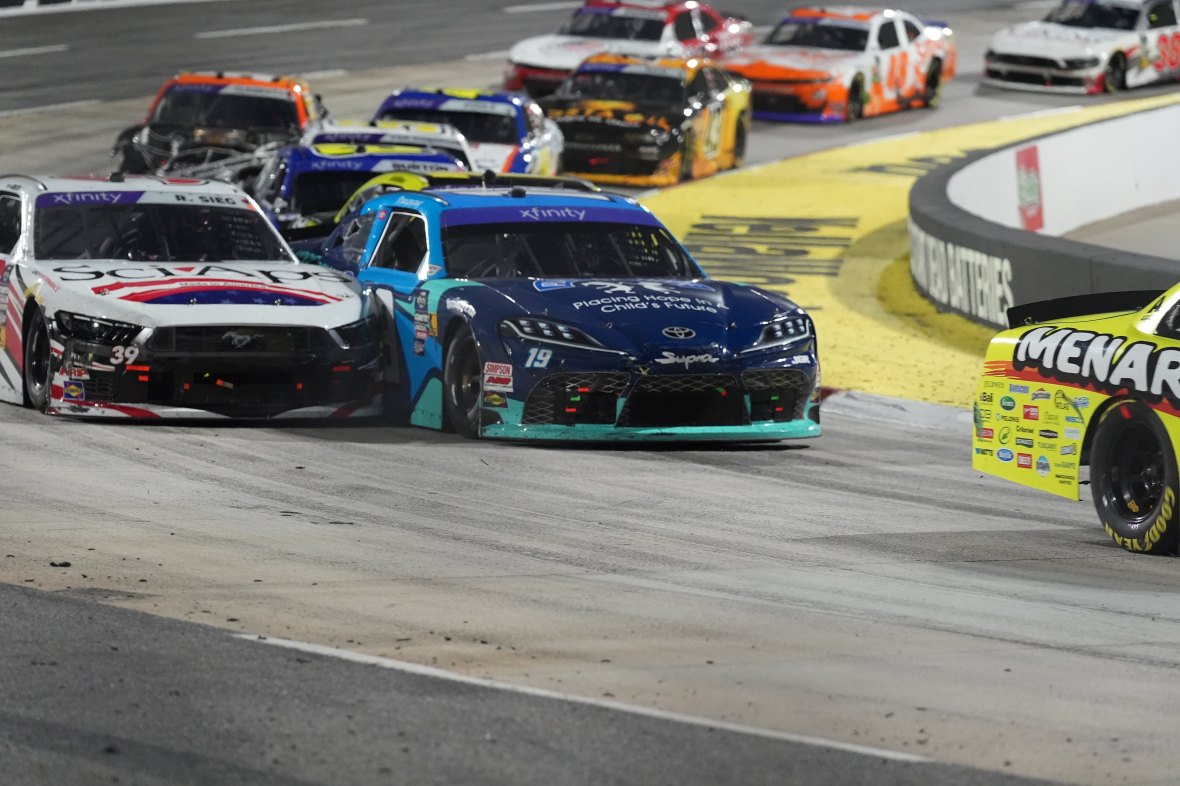 NASCAR Xfinity: NASCAR Xfinity Series Spring Race at Martinsville