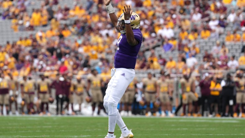 Washington Huskies quarterback Michael Penix Jr