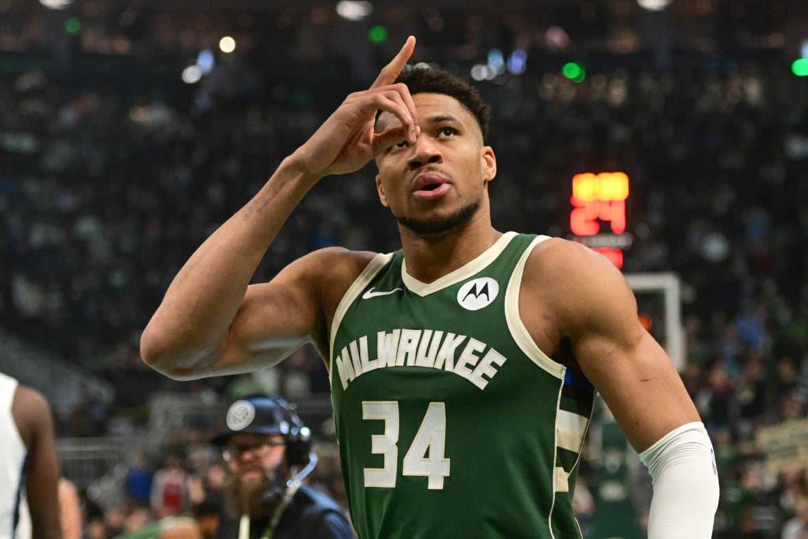 https://sportsnaut.com/wp-content/uploads/2024/05/Best-NBA-Players-Giannis-Antetokounmpo-22938383-1180x787.jpg