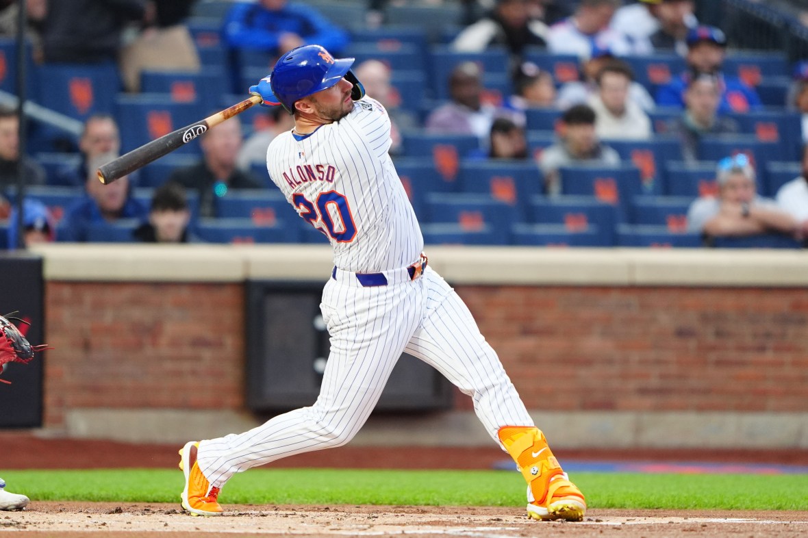 MLB insider suggests Seattle Mariners could target trade for New York Mets slugger, may hand over top young pitcher in deal