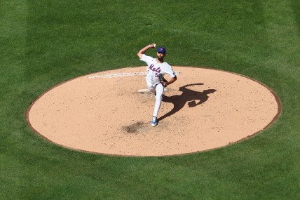 New York Mets pitcher Jorge Lopez