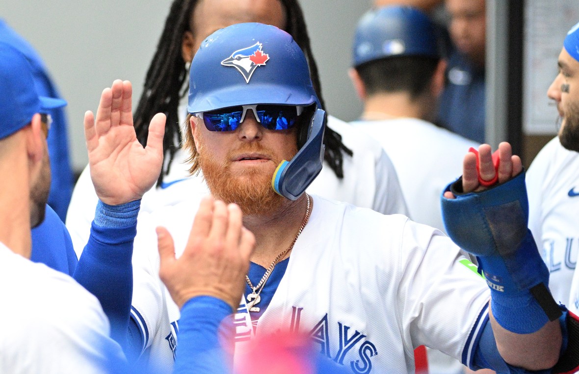 10 New York Mets moves to build on current hot streak and improve playoff chances, including a reunion with Justin Turner