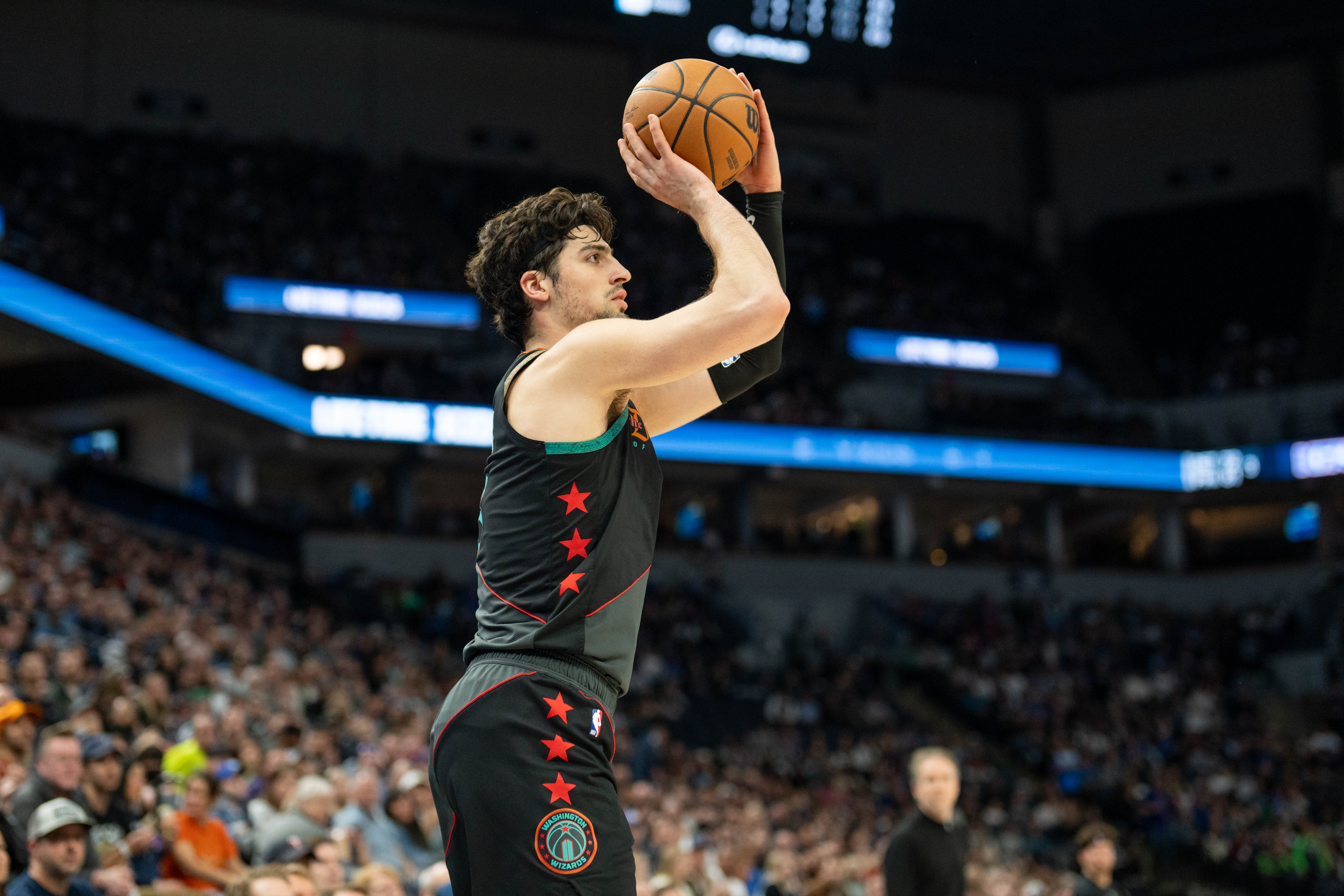 NBA trade tracker NBA trades today with grades and analysis