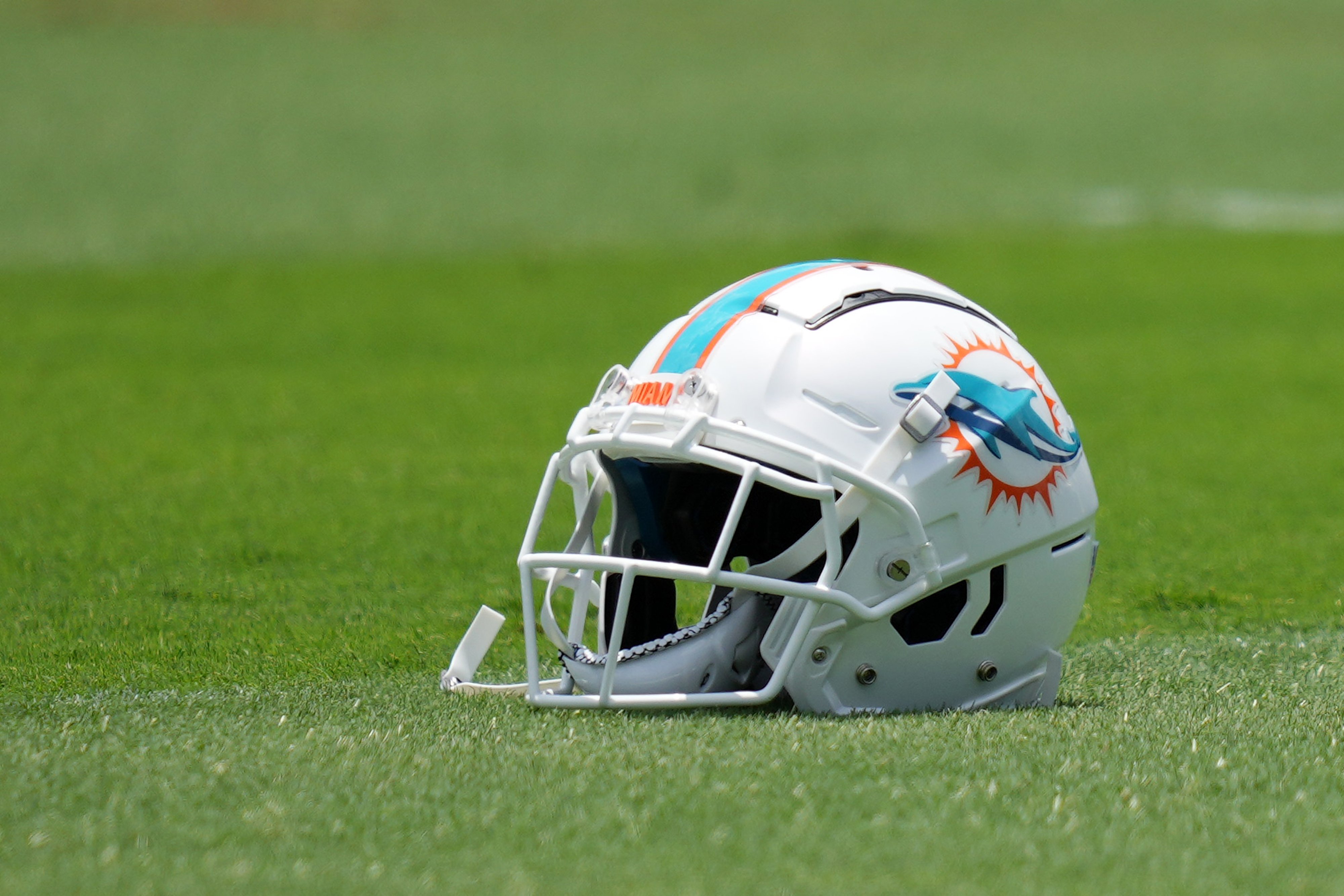 How to stream Miami Dolphins, NFL games in 2023 and what it costs🌰