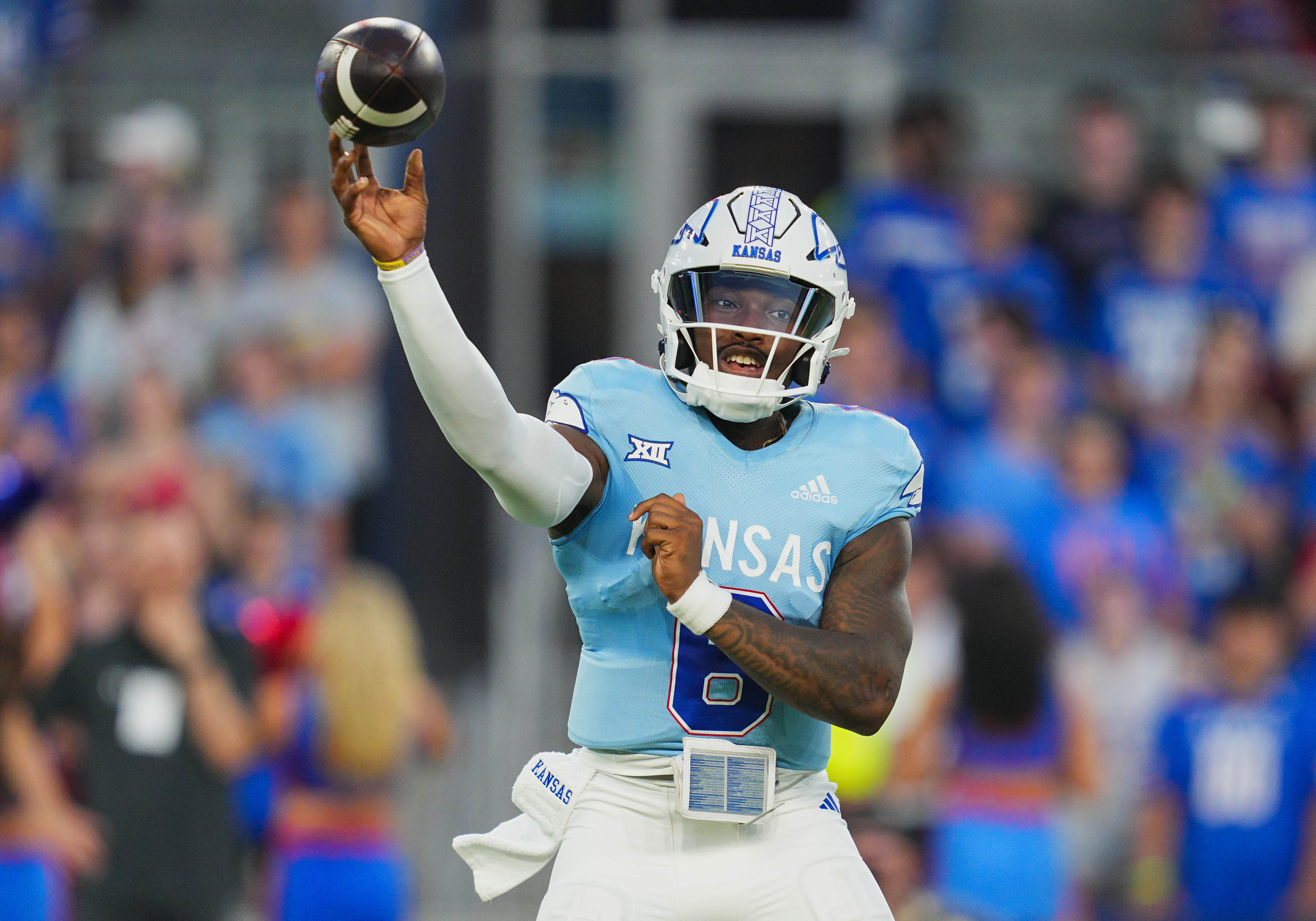 5 college football QBs who may surprise in Week 1, including Jalon