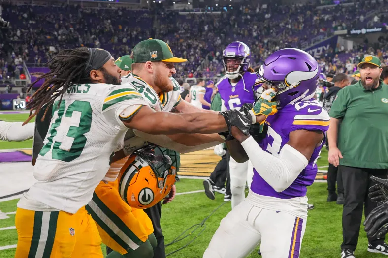 NFL: Green Bay Packers at Minnesota Vikings