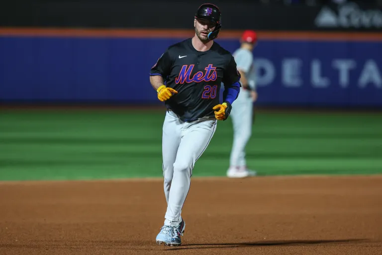 MLB insider claims New York Mets could lose Pete Alonso to surprising divison rival in free agency