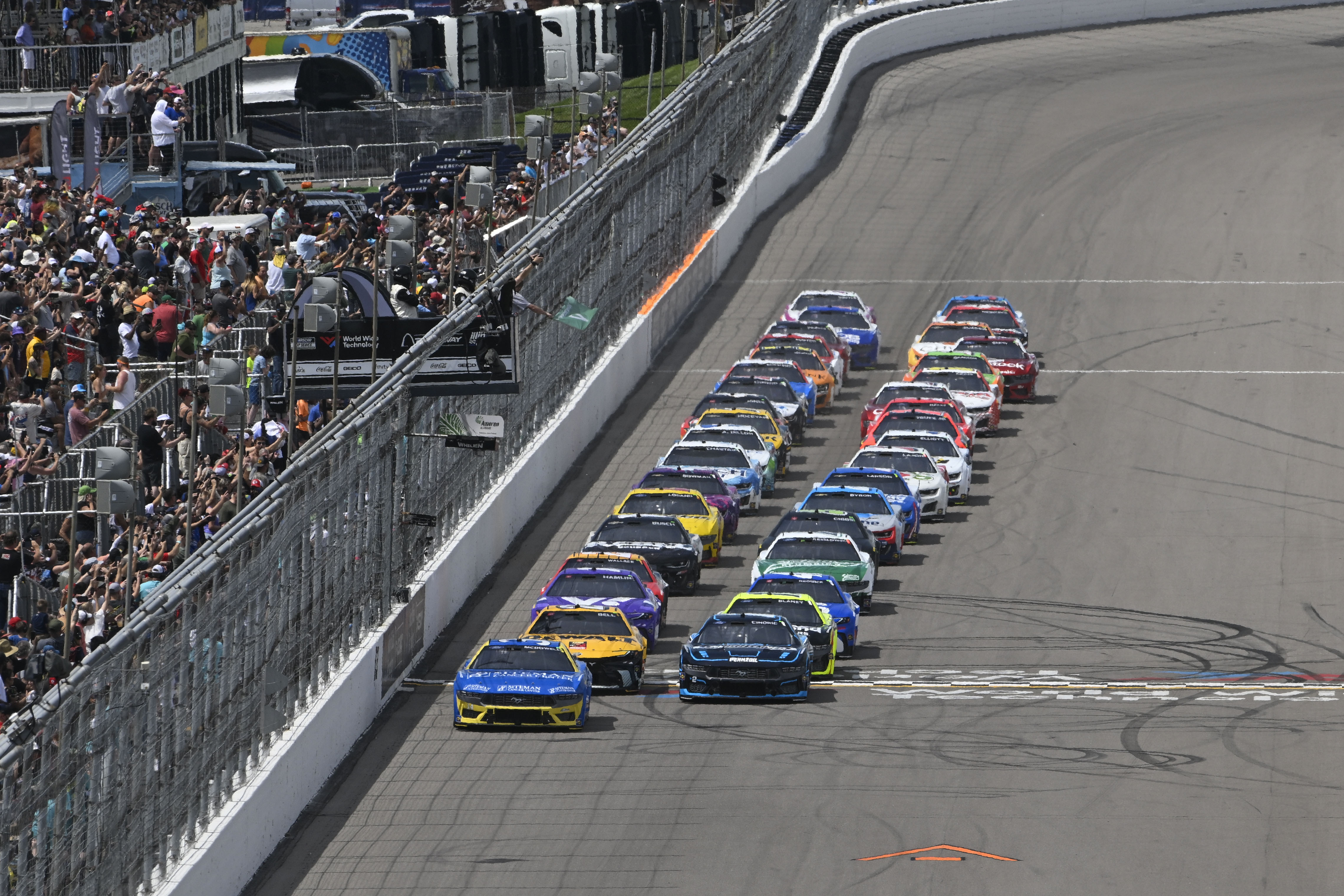 NASCAR: Enjoy Illinois 300 presented by TicketSmarter