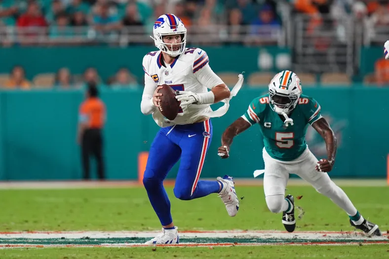 NFL: Buffalo Bills at Miami Dolphins