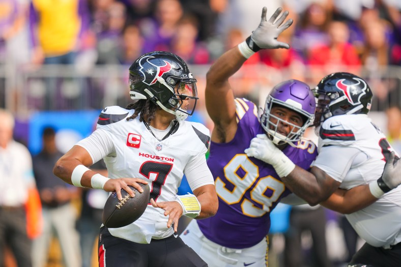 NFL: Houston Texans at Minnesota Vikings