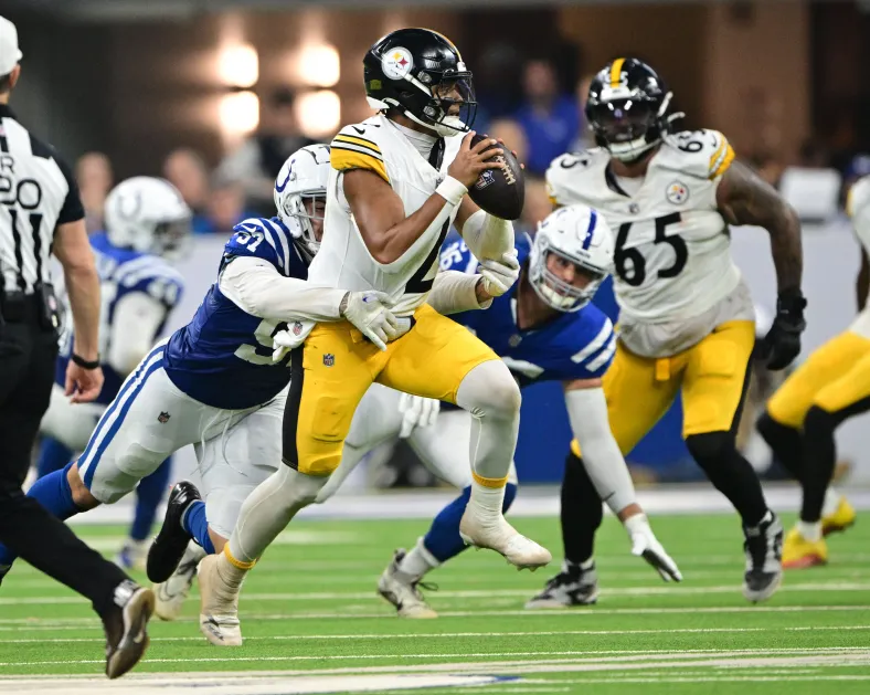 NFL: Pittsburgh Steelers at Indianapolis Colts