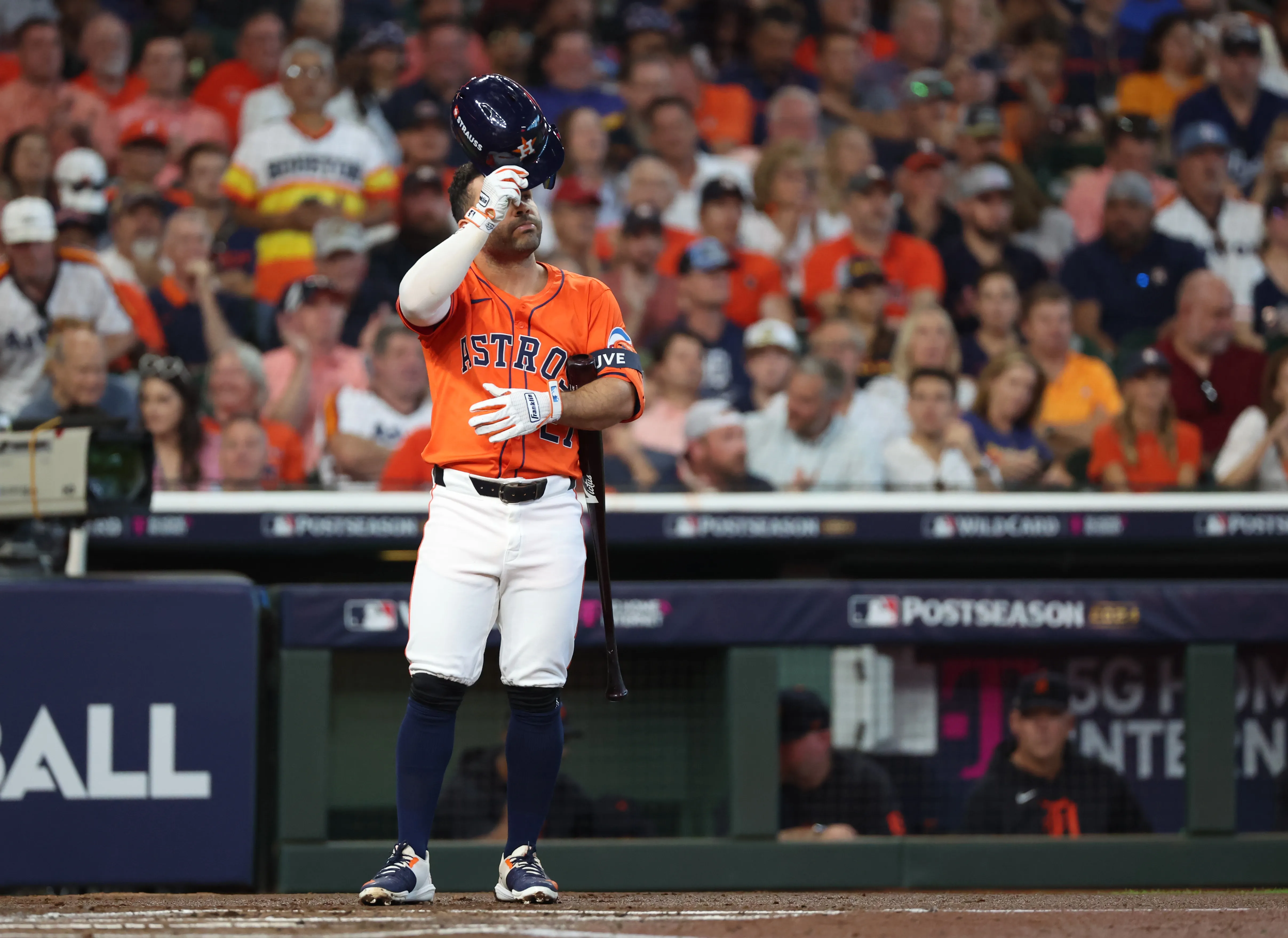 Houston Astros star calls out front office, ownership before critical