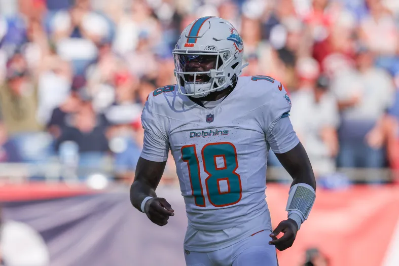 NFL: Miami Dolphins at New England Patriots