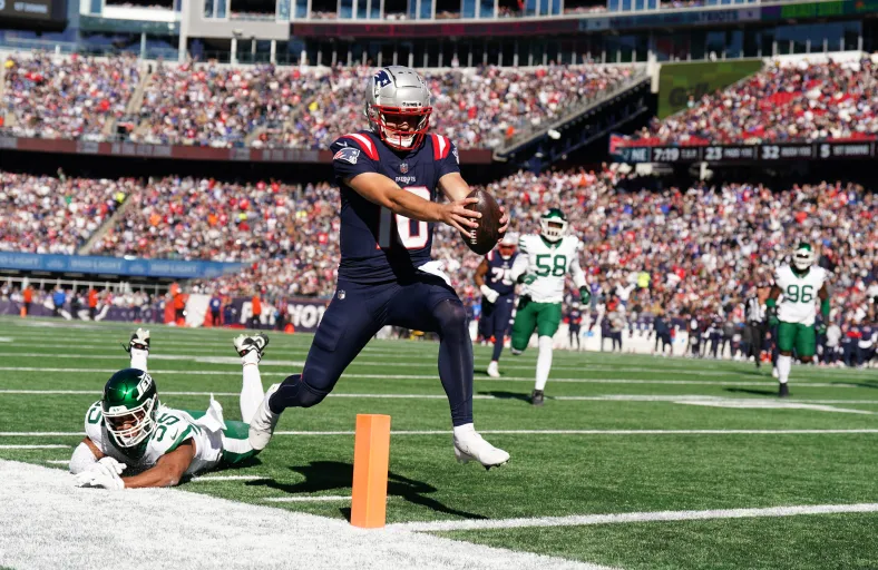 NFL: New York Jets at New England Patriots