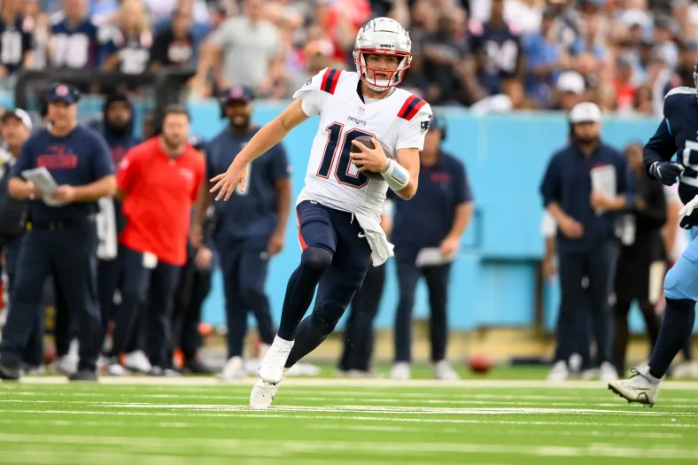 NFL: New England Patriots at Tennessee Titans