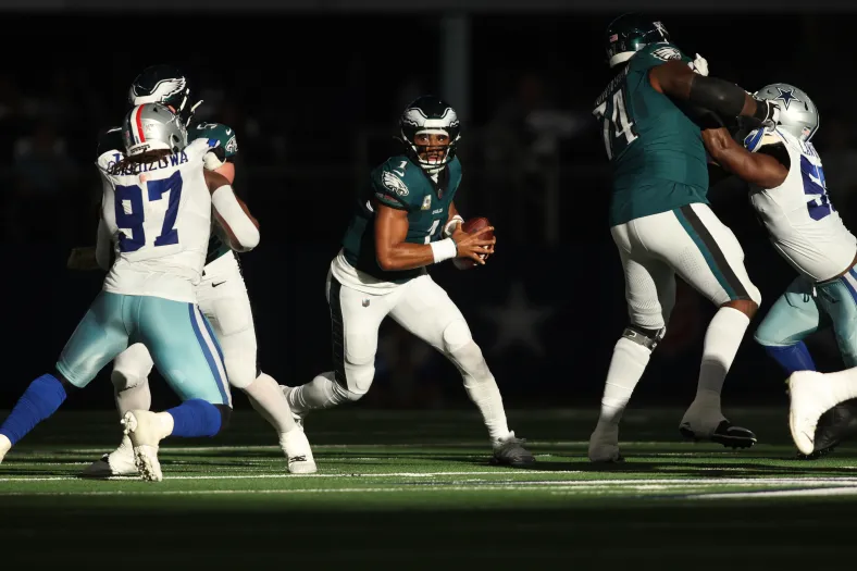 NFL: Philadelphia Eagles at Dallas Cowboys