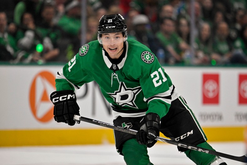 NHL: New York Islanders at Dallas Stars