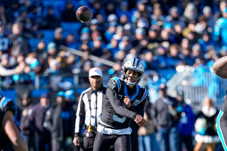 NFL: Arizona Cardinals at Carolina Panthers