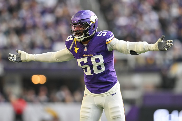 NFL: Arizona Cardinals at Minnesota Vikings