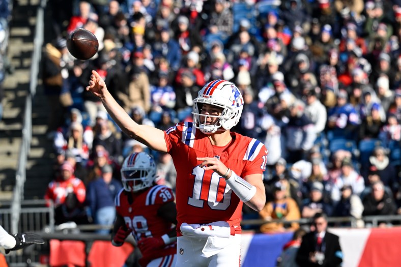 NFL: Indianapolis Colts at New England Patriots