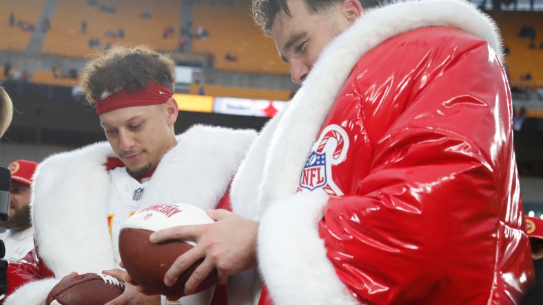 NFL quarterbacks Christmas gifts