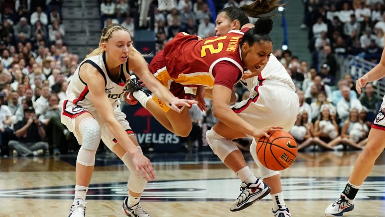 USC Trojans, UConn Huskies