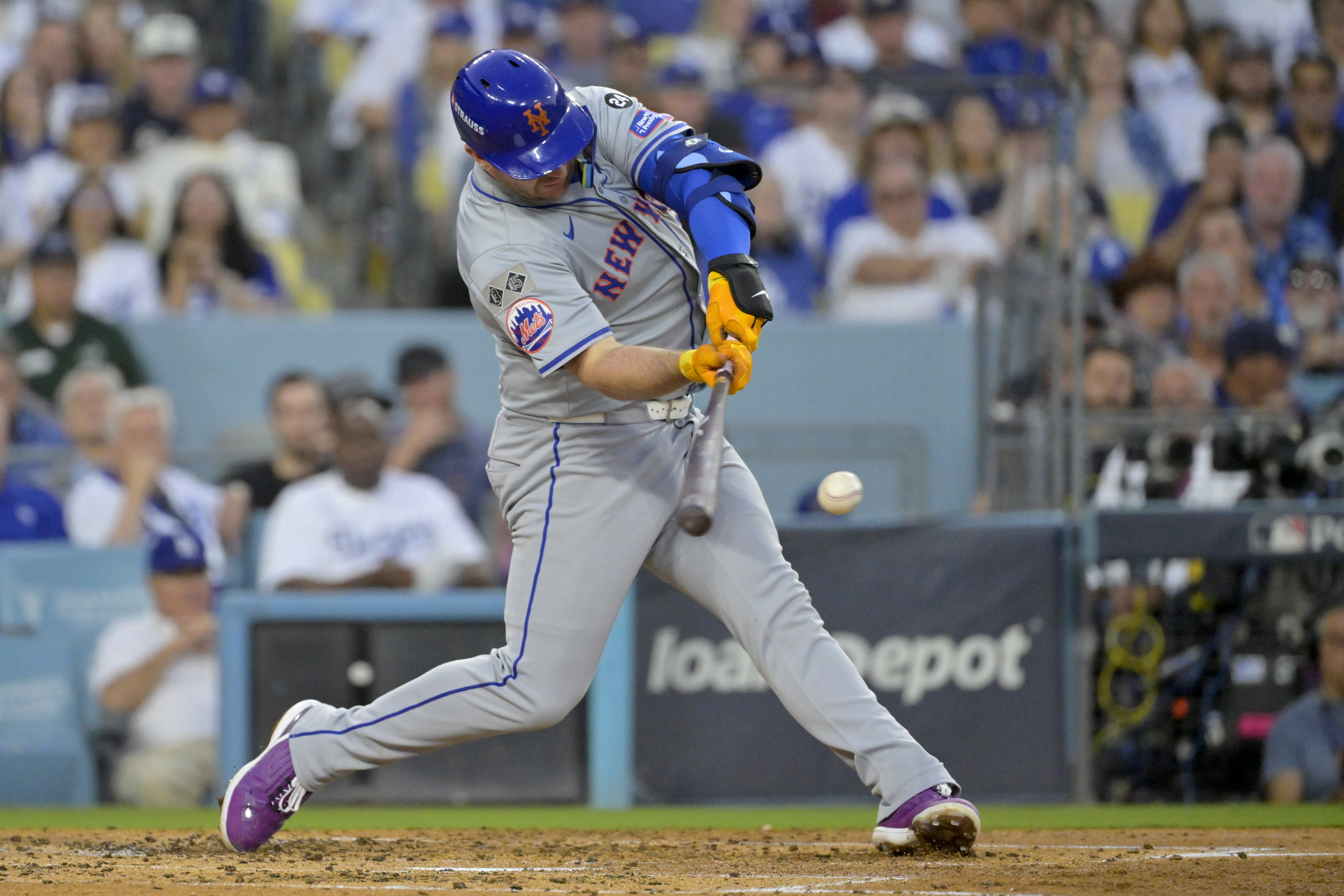 2023 playoff team could sign Pete Alonso as insurance in case All-Star first baseman bolts in free agency