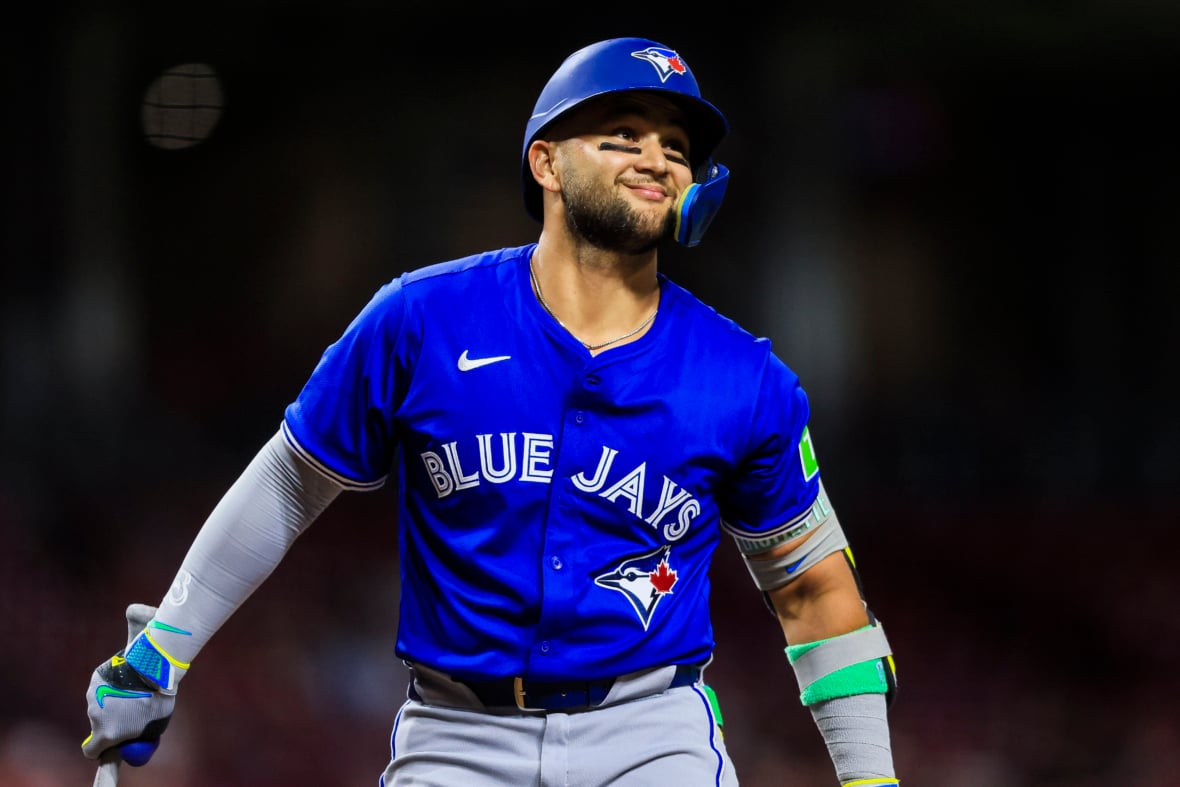 https://sportsnaut.com/wp-content/uploads/2025/10/MLB-Toronto-Blue-Jays-at-Cincinnati-Reds-26986750-1180x787.jpg