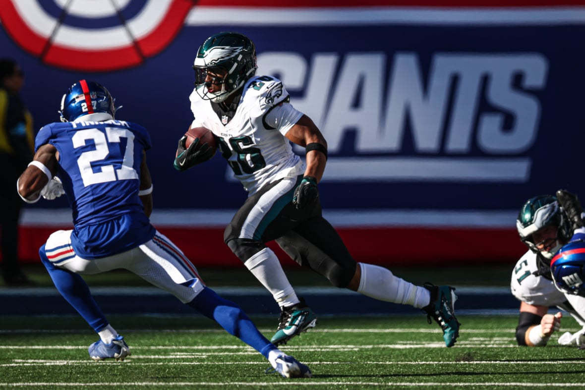 https://sportsnaut.com/wp-content/uploads/2025/10/NFL-Philadelphia-Eagles-at-New-York-Giants-24543583-1180x787.jpg