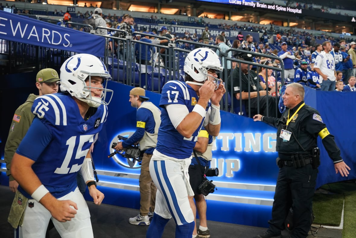https://sportsnaut.com/wp-content/uploads/2025/10/NFL-Tennessee-Titans-at-Indianapolis-Colts-27425718-1180x787.jpg
