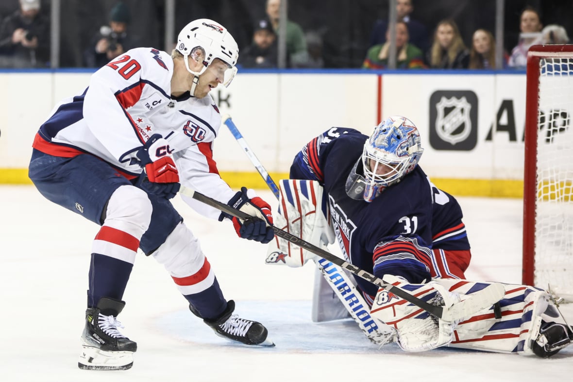 https://sportsnaut.com/wp-content/uploads/2025/10/NHL-Washington-Capitals-at-New-York-Rangers-25590070-1180x787.jpg