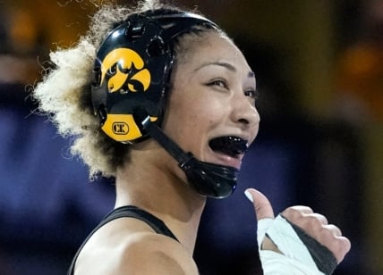 iowa women's wrestling