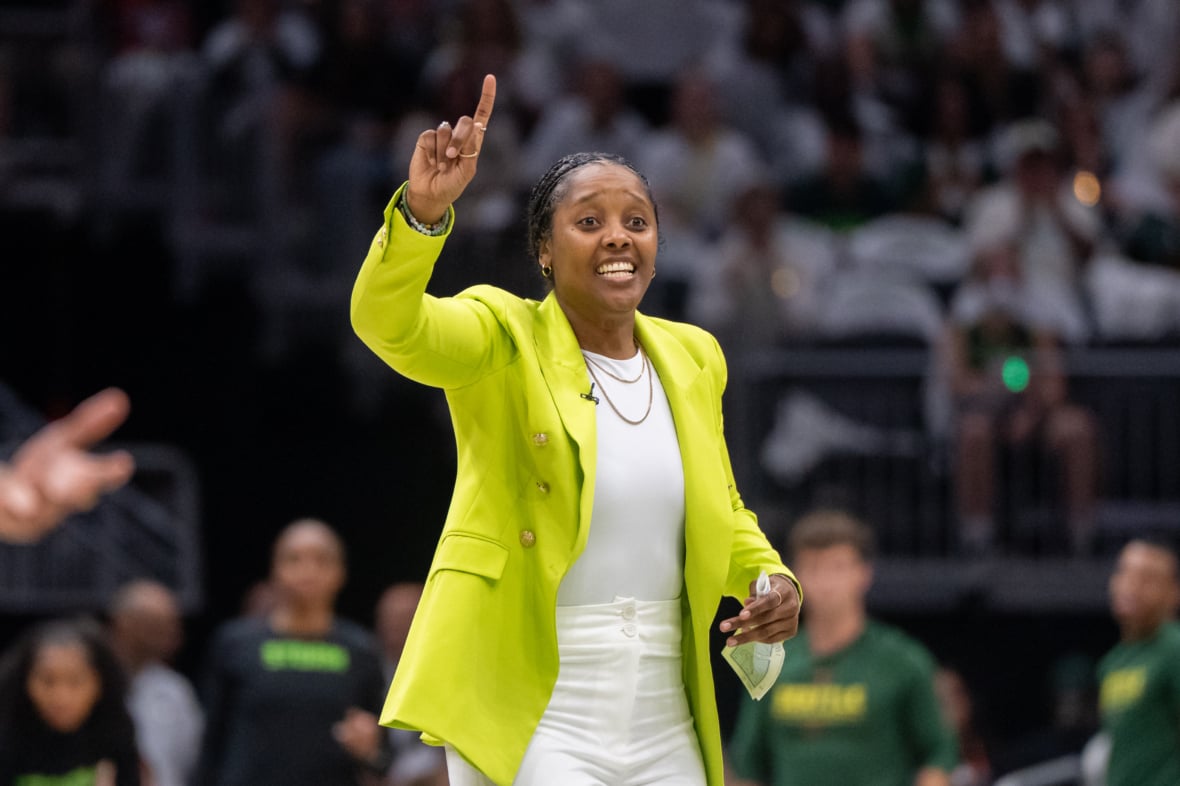 https://sportsnaut.com/wp-content/uploads/2025/11/Ex-Seattle-Storm-Coach-Slaps-Shocking-Accusations-At-WNBA-Of-Shutting-Out-Black-Coaches-27100461-1180x786.jpg