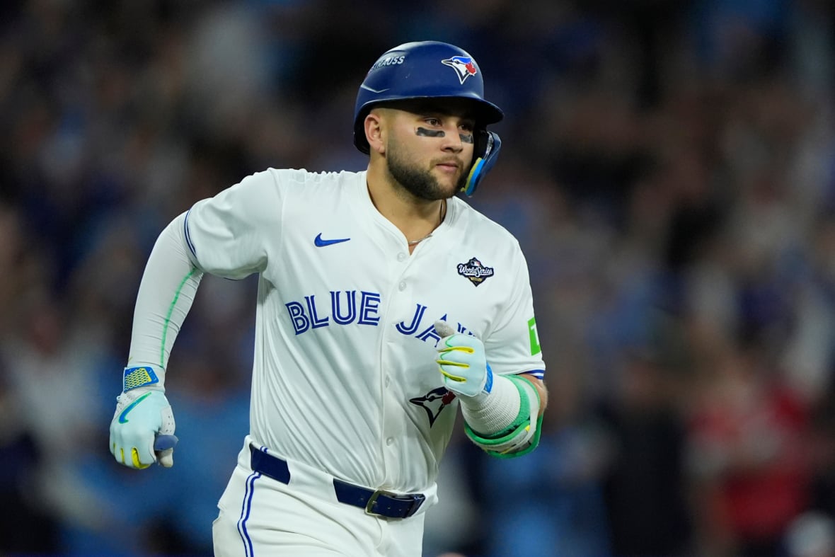 https://sportsnaut.com/wp-content/uploads/2025/11/MLB-World-Series-Los-Angeles-Dodgers-at-Toronto-Blue-Jays-27480475-1180x787.jpg