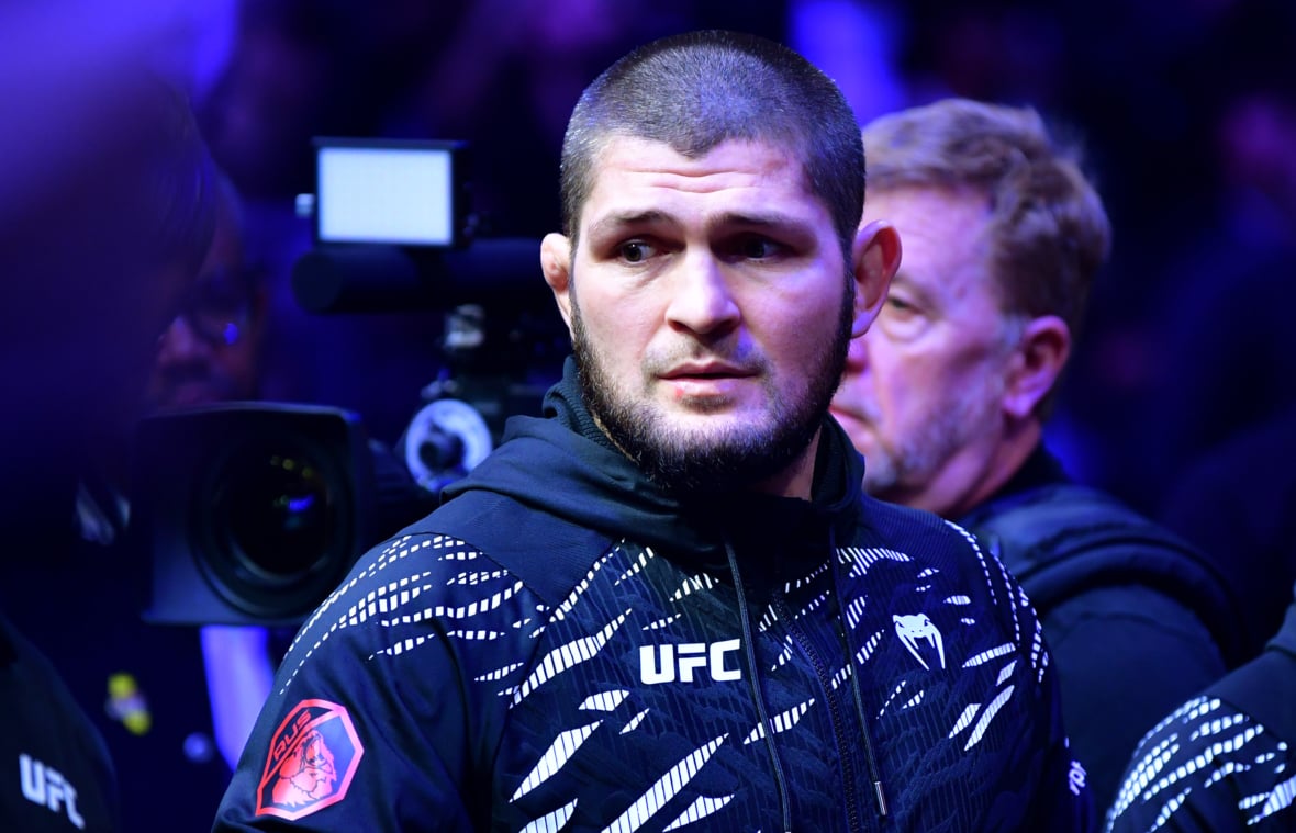 https://sportsnaut.com/wp-content/uploads/2025/11/MMA-UFC-311-Dvalishvili-vs-Nurmagomedov-25224512-1180x759.jpg