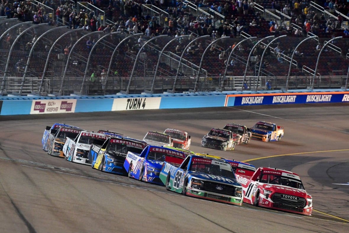 https://sportsnaut.com/wp-content/uploads/2025/11/NASCAR-Truck-Series-Championship-27467877-1180x787.jpg